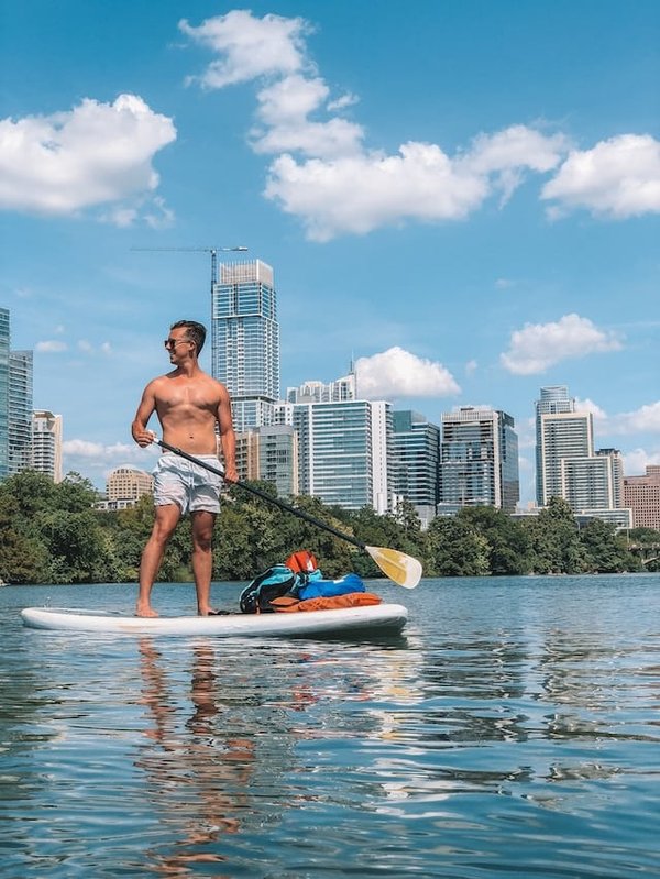 Paddleboarding sport: Techniques et équipements pour tous niveaux
