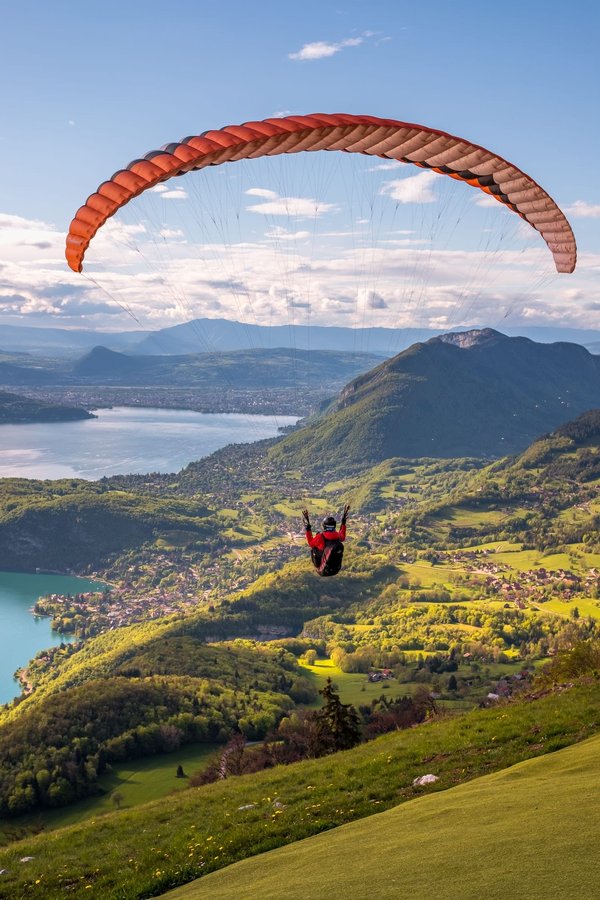 Maîtrisez les airs : initiation au parapente pour débutants.